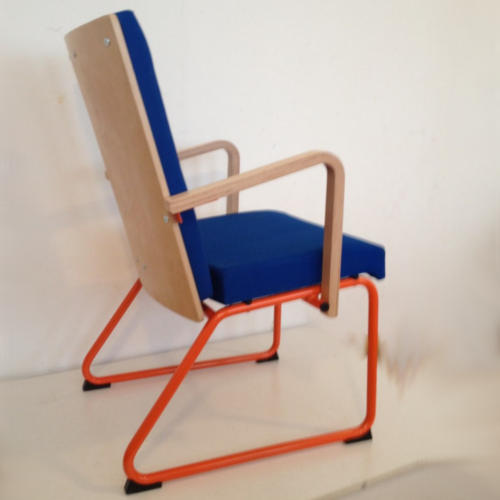 krzeslo-ku-z-pulpitem-wzor13-2